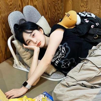 魔力女战士海报